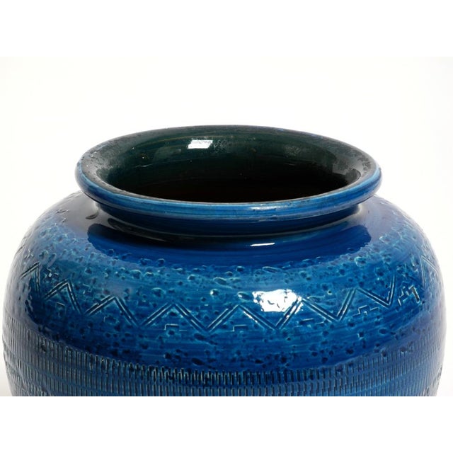 Ceramic Rimini Blu Vase by Aldo Londi for Bitossi, Italy, 1960s For Sale - Image 15 of 16