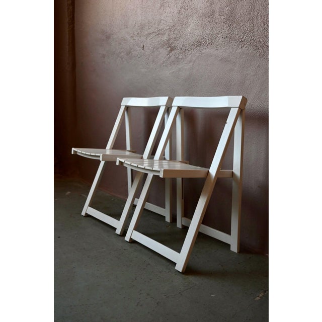 Italian Folding Chairs in White Lacquered, 1960s, Set of 2 For Sale - Image 6 of 15