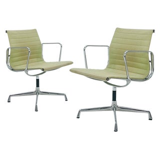 Swivel Office Armchair by Charles & Ray Eames for Herman Miller, 1970s For Sale