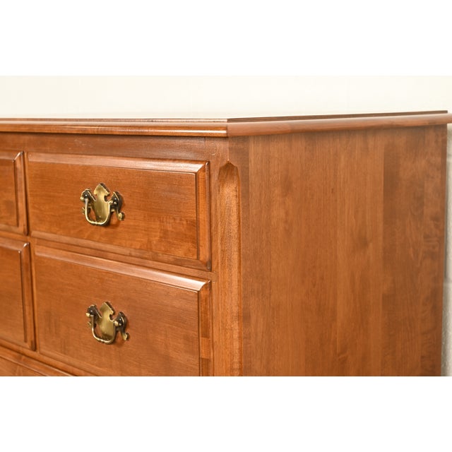 Ethan Allen Early American Solid Maple Chest-on-Chest Seven-Drawer Highboy Dresser For Sale - Image 9 of 17