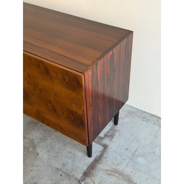 Vintage Danish Rosewood Sideboard Cabinet – Mid Century Modern 2 Door Credenza on Tapered Legs For Sale - Image 10 of 10