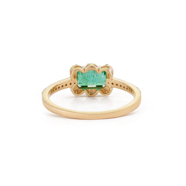 Art Deco Zambian Emerald & Diamond Halo Ring Size 5 in 14k Yellow Gold For Sale - Image 9 of 17
