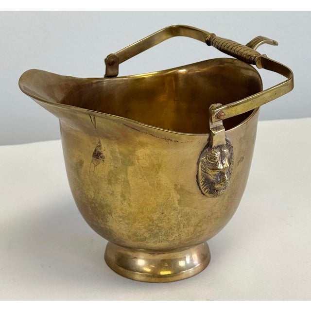 Vintage Handled Brass Lion Crest Coal Scuttle For Sale In Kansas City - Image 6 of 14