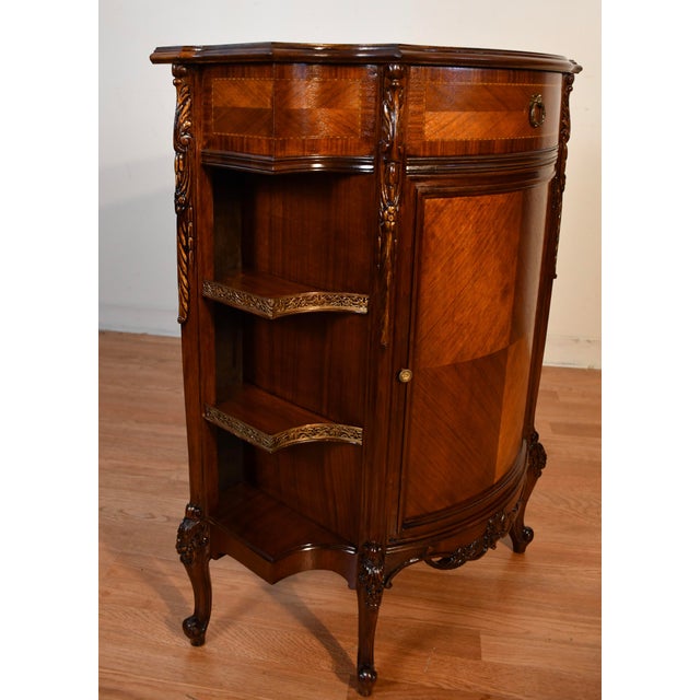 1920s Antique French Louis XV Walnut & Satinwood Inlay Cabinet Entry Hall Stand For Sale - Image 4 of 18