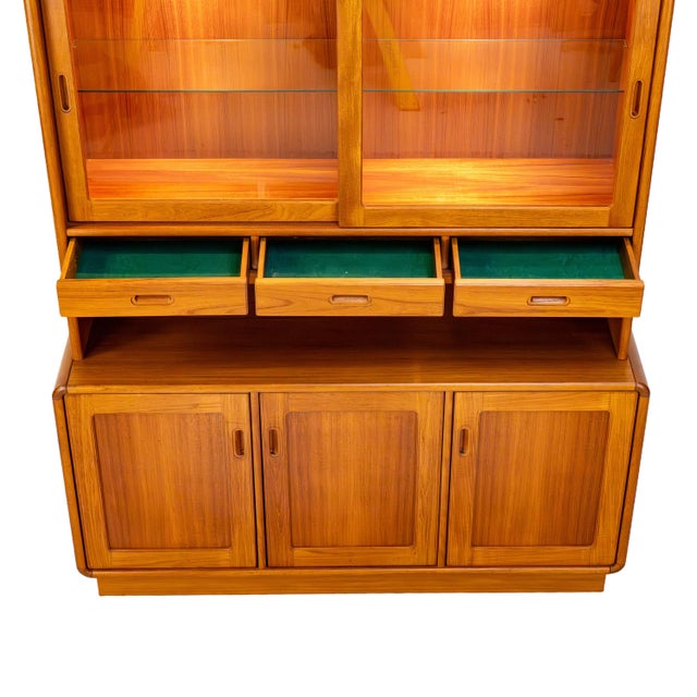 1990s Sun Cabinet Teak Hutch Display Cabinet Credenza Mid Century Modern Lighted For Sale - Image 5 of 16