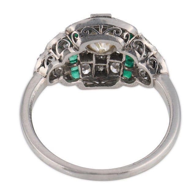 1930s Art Deco Diamond Emerald Onyx Platinum Ring, Size 6 For Sale In Los Angeles - Image 6 of 6