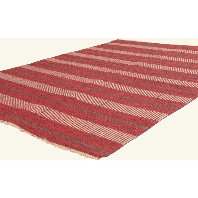 79777 Vintage Swedish Rollakan Rug, 04'07 x 06'04. The Nordic Cadence: A Vintage Swedish Röllakan Masterpiece of Modernist...