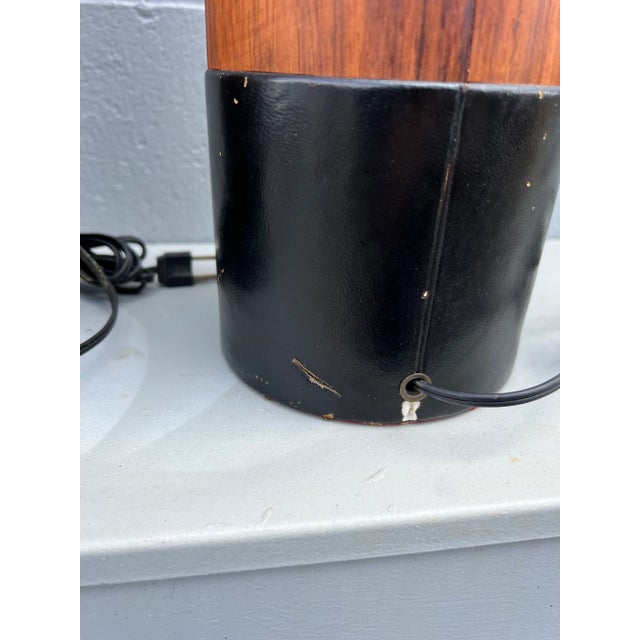 Pair of 1970’s Large Rosewood and Black Leather Cylinder Table Lamp by Laurel, Unmarked For Sale In West Palm - Image 6 of 7