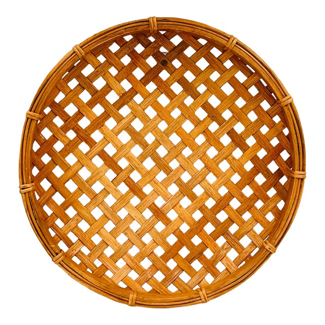 Mid 20th Century Chinoiserie Rattan Wicker Large Herb or Tobacco Drying Basket Tray or Wall Hanging For Sale