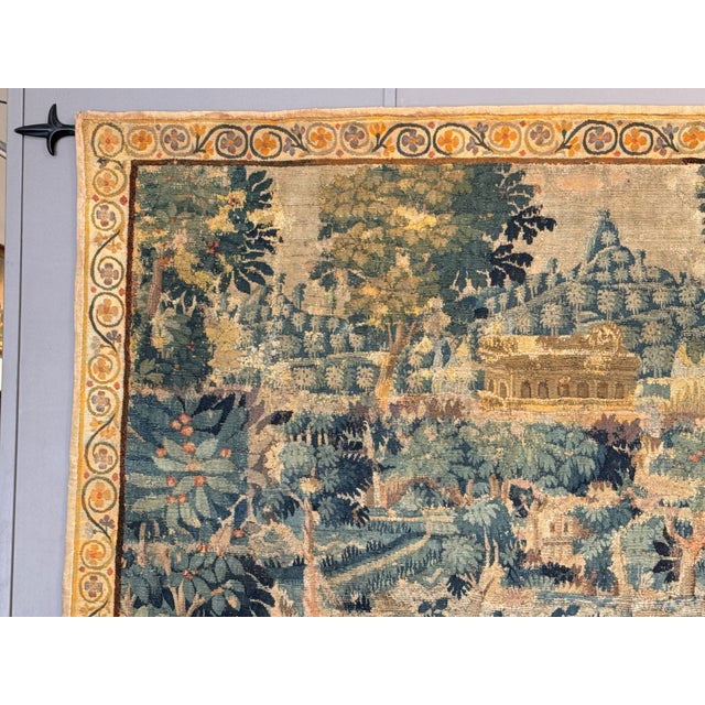 17th Century 17th Century Flemish Hunting Scene Tapestry, in Excellent Condition For Sale - Image 5 of 8