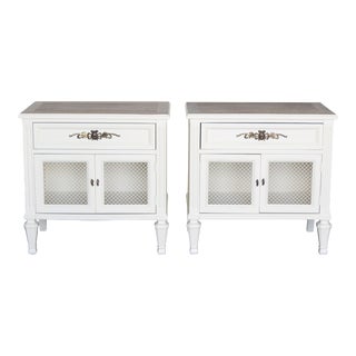 Late 20th Century Pair of Cream Mid Century Cream Nightstand With Walnut Tops For Sale