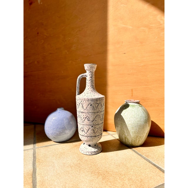 Ceramic Jug Vase with Crater-Like Structure and Graphic Decor, Germany / GDR, 1970s For Sale - Image 11 of 12