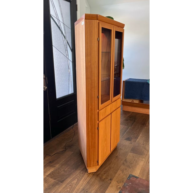 Vintage Danish Mid-Century Modern Teak Corner China Cabinet / Curio Cabinet by Skovby For Sale - Image 12 of 12