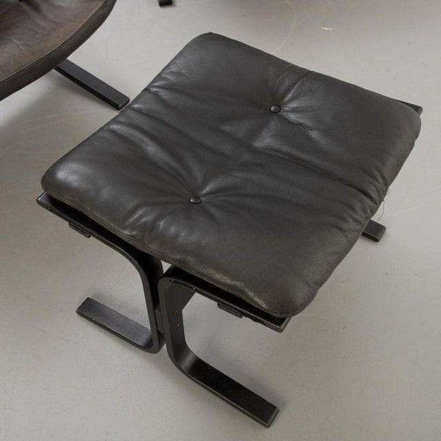 Mid-Century Modern Set of Vintage Siesta Chair with Ottoman by Ingmar Relling for Westnofa, 1960s For Sale - Image 3 of 4