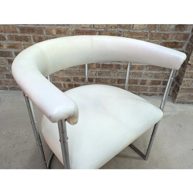Label: Unbranded Color: Chrome & White Faux-leather Condition: Very good original vintage condition from a non smoking and...