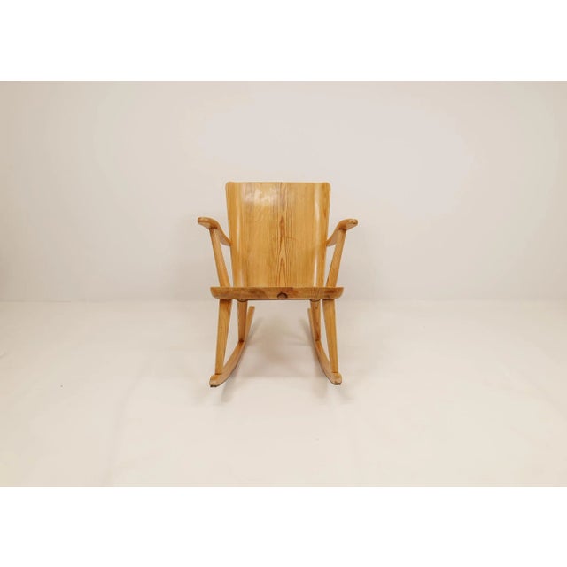 1940s Mid-Century Rocking Chair in Pine from Göran Malmvall, Sweden, 1940s For Sale - Image 5 of 18