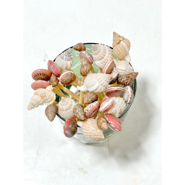 Late 20th Century Coastal Shell Cocktail Pick Set With Etched Green Glass – Vintage Entertaining Barware - Set of 30 For Sale - Image 5 of 6