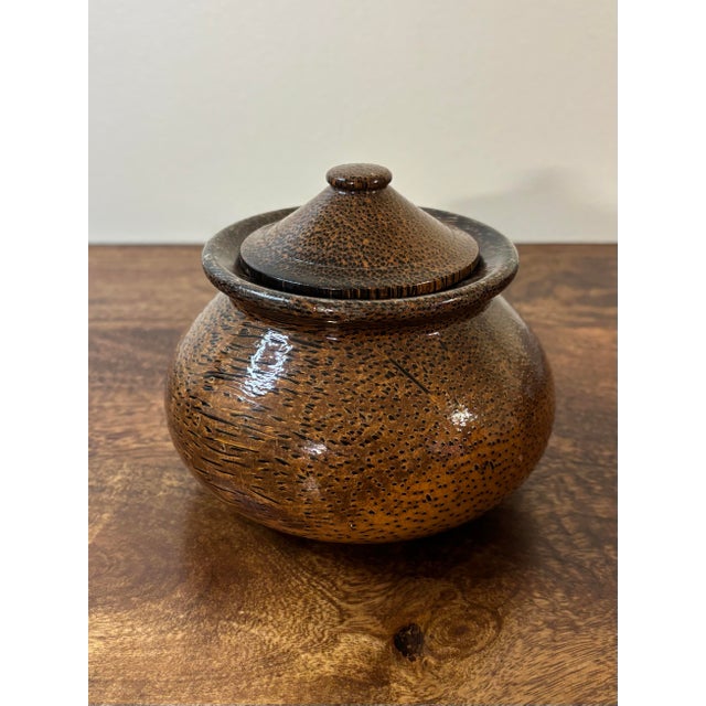 Vintage Coastal Palm Wood Lidded Vessel With Lacquer Finish For Sale In Miami - Image 6 of 7
