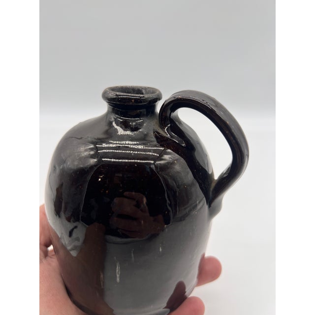 A Fine Antique Pennsylvania Folk Art Redware Handled Jug With an Albany Glaze, 1870's For Sale - Image 10 of 14