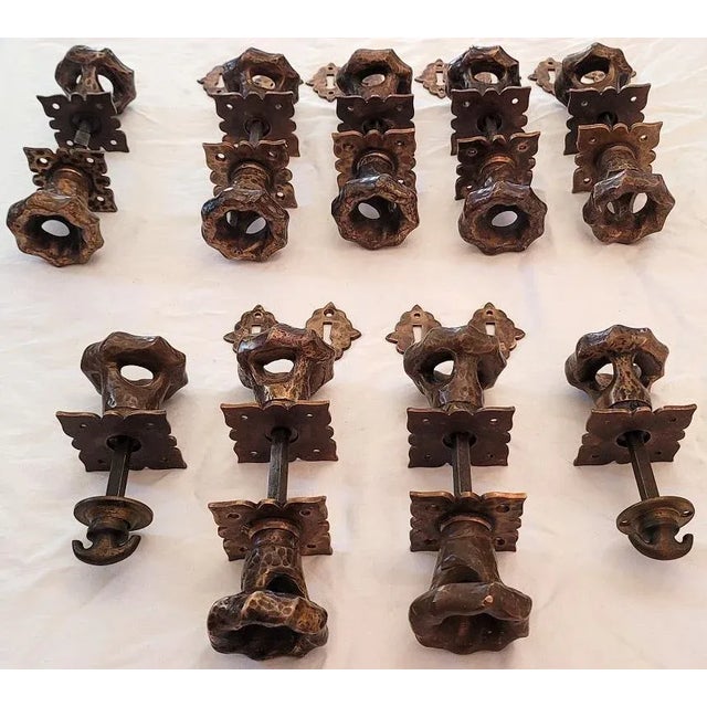 Art Nouveau Set of 9 Art Nouveau Hand Beaten Bronze Door Handles With Plates For Sale - Image 3 of 13