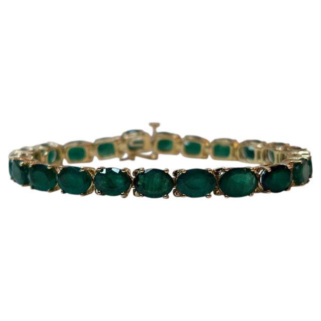 Metal 27 Carat Natural Emerald Tennis Bracelet, 14 Karat Yellow Gold, 16gm, 7 Inch For Sale - Image 7 of 8