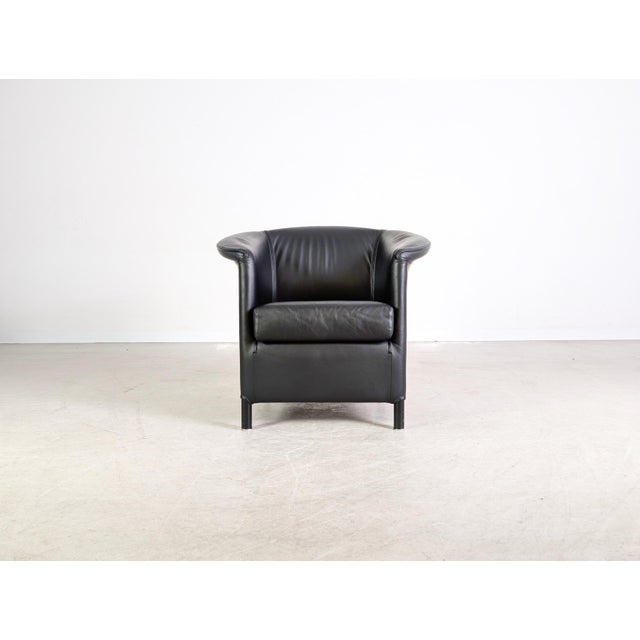 Wittmann Aura Armchair in Black Leather by Paolo Piva for Wittmann For Sale - Image 4 of 10