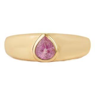 Contemporary Pear Pink Sapphire Bezel Set Signet Ring Size 4 in 14k Gold For Sale