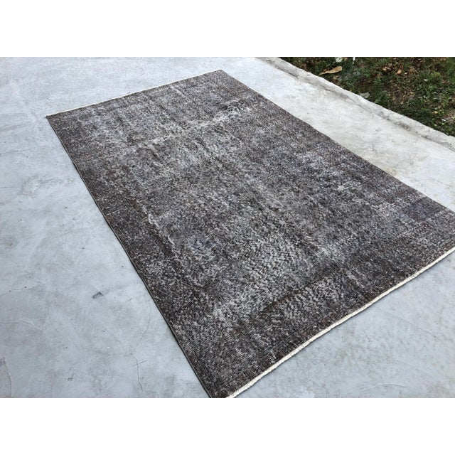 Turkish handmade handwoven vintage Anatolian oushak rug. We collect old Vintage rugs from Anatolia, which is the east part...