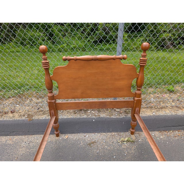 Mid 20th Century Mid 20th Century Solid Maple Colonial Early American Twin Size Cannonball Bed Frame For Sale - Image 5 of 8