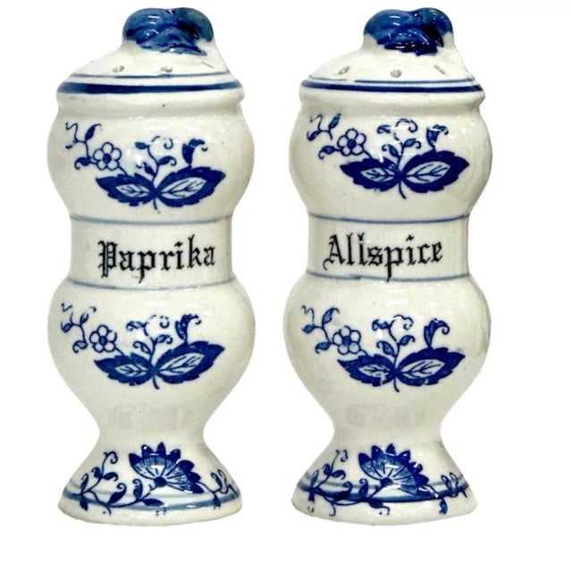 1950s Arnart Blue Onion Spice Jars With Wooden Spice Rack - a Set of 11 For Sale - Image 4 of 10