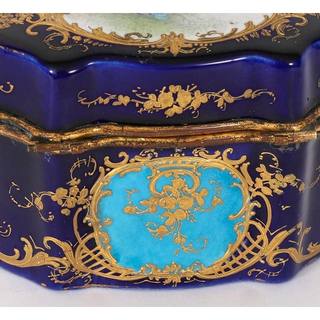 Antique French Cobalt Blue Porcelain Jewellery Casket from Sevres, 19th Century For Sale - Image 11 of 16