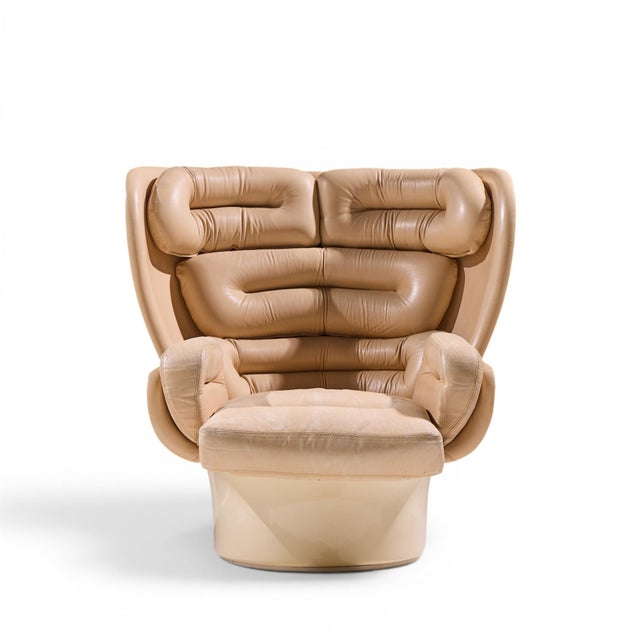 Joe Colombo for Comfort Model 1005 Mid Century Fiberglass and Leather Elda Lounge Chair This chair measures: 37 wide x 40...