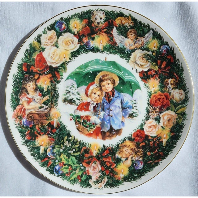 Royal Doulton Porcelain Victorian 8.5" Christmas Plate For Sale - Image 6 of 7