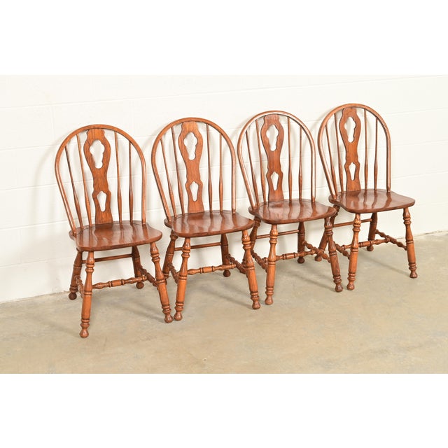 Ethan Allen Ethan Allen Style American Colonial Solid Oak Spindle Back Windsor Dining Chairs, Set of Four For Sale - Image 4 of 10