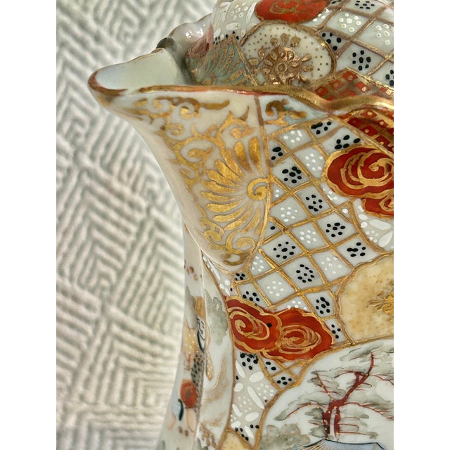 Early 1900’s Japanese Kutani Moriage Porcelain Chocolate Pot With Gilding For Sale In New Orleans - Image 6 of 10