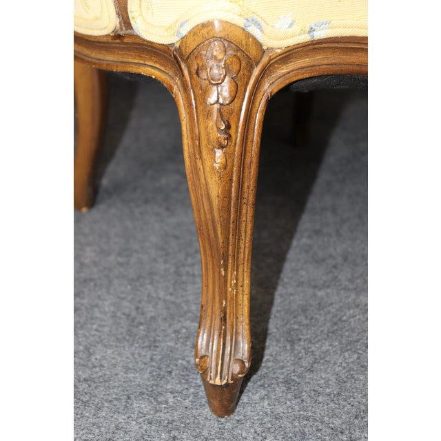 1950s French Louis XV Carved Walnut Bergere in Yellow Upholstery With Flowers For Sale - Image 5 of 10
