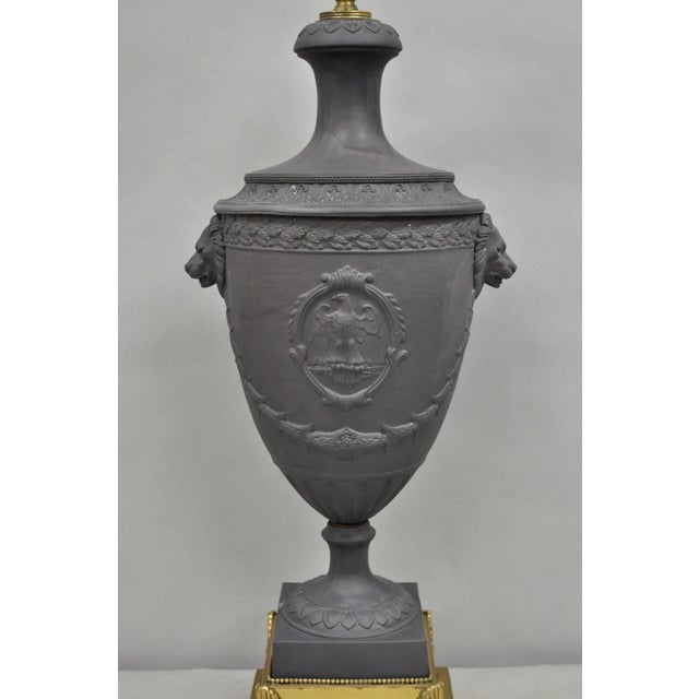 Neoclassical Mid 20th Century Warren Kessler French Neoclassical Empire Black Basalt Large Urn Table Lamp For Sale - Image 3 of 16