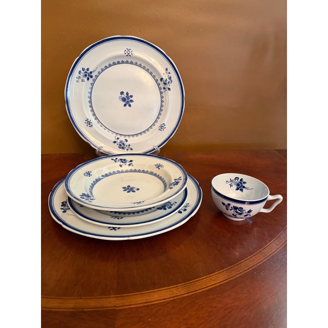 Vintage Copeland Spode "Gloucester Blue" Dinnerware Service for 4 (16 Pieces) For Sale - Image 6 of 17
