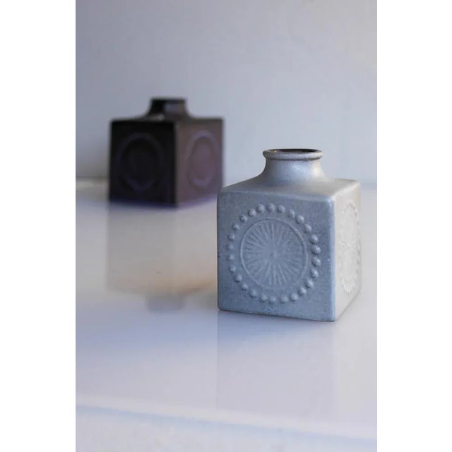 Mid-Century Modern Mid-Century Scandinavian Modern Art Pottery Vases in Ceramic by Göran Andersson for Upsala Ekeby, Sweden, 1970s, Set of 2 For Sale - Image 3 of 10