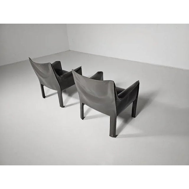 Animal Skin Cab-414 Armchairs in Grey Leather by Mario Bellini for Cassina, 1980s, Set of 2 For Sale - Image 7 of 11