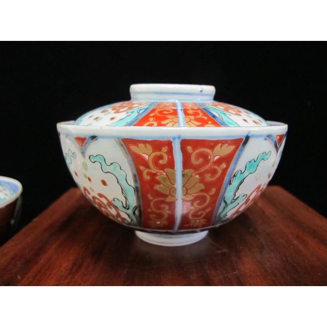 Ceramic Japanese Imari Porcelain Covered Rice or Soup Bowl With Lid Set of 5 For Sale - Image 7 of 18
