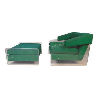 Mid-Century Modern Lucite Lounge Chair and Ottoman For Sale