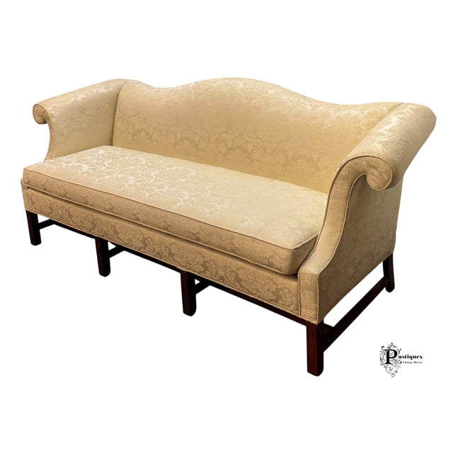 Wood Vintage Chippendale Style Mahogany Frame Camel Back Ivory Damask Print Upholstered Sofa For Sale - Image 7 of 10