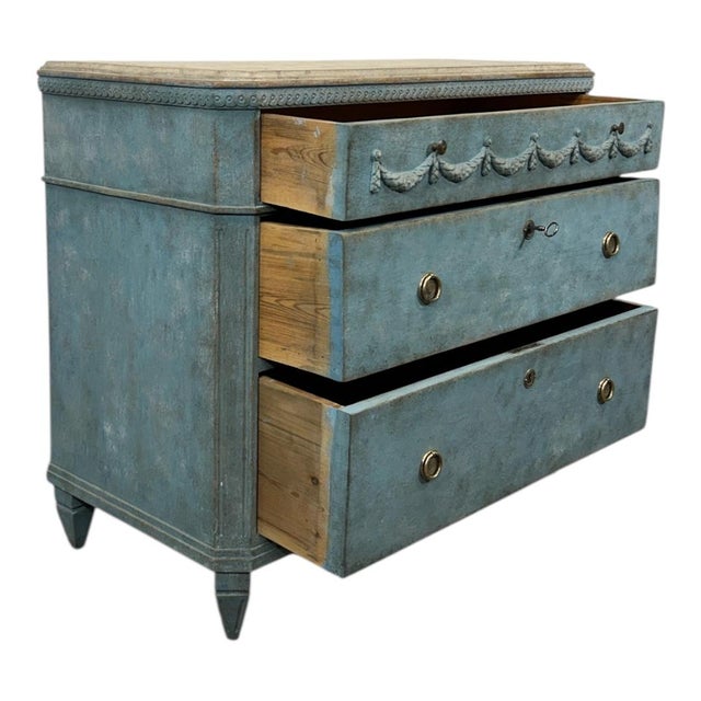 Early 19th Century Gustavian Commode For Sale In Greensboro - Image 6 of 9