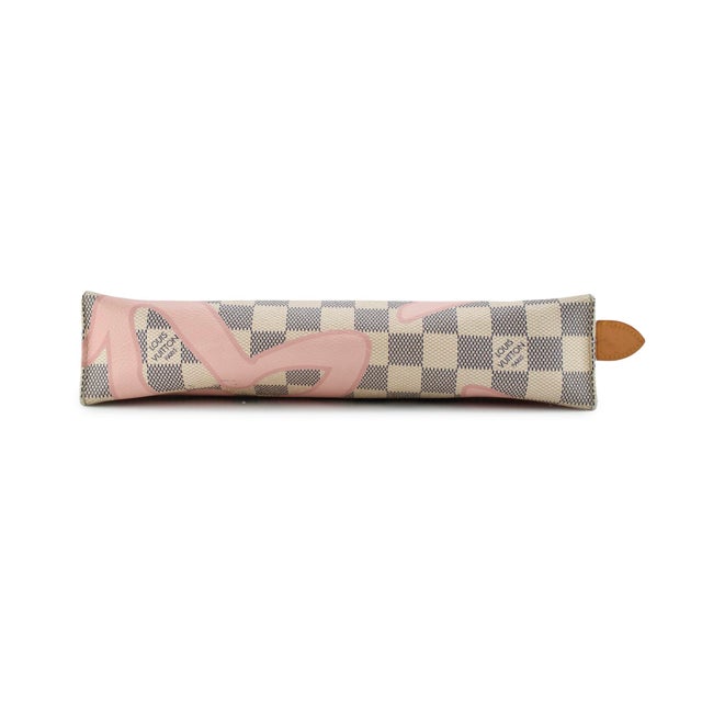 Early 21st Century Louis Vuitton Damier Azur Tahitienne 26 Toiletry Pink Pochette Clutch Bag For Sale - Image 5 of 11