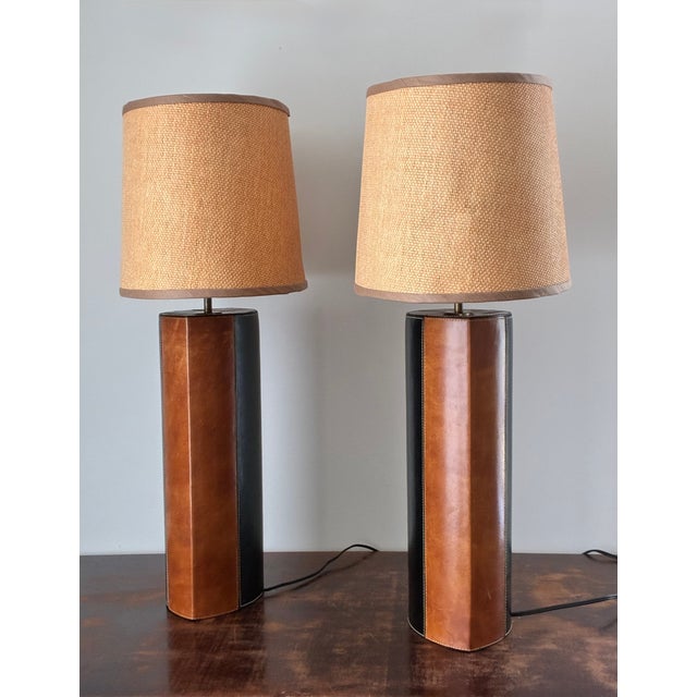 Pair Mid Century Modern Stitched Two Tone Leather Wrapped Table Lamps For Sale In Providence - Image 6 of 7