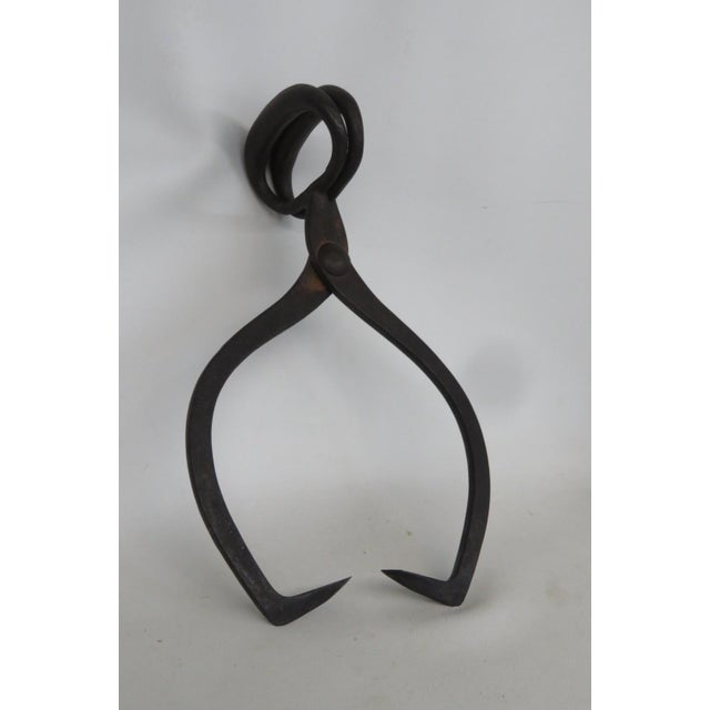 Rustic Early 1900s Cast Iron Ice Tongs Extra Large Rustic Handheld Icebox Tool 5125b For Sale - Image 3 of 9