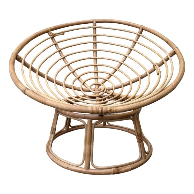 Vintage Coastal Style Bowl-Shaped Papasan Rattan Lounge Chair. Circa 1980s For Sale