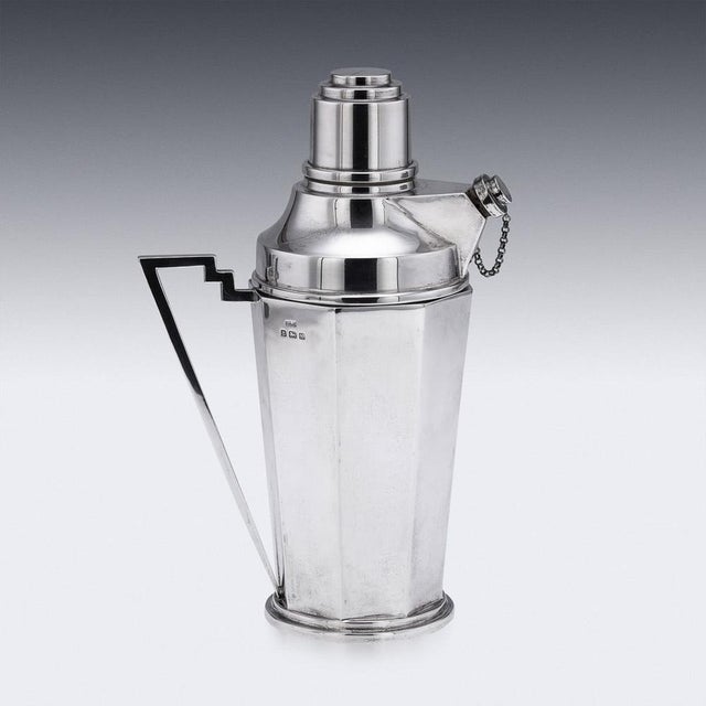 1930s Vintage Art Deco English Silver Cocktail Shaker, 1934 For Sale - Image 5 of 16