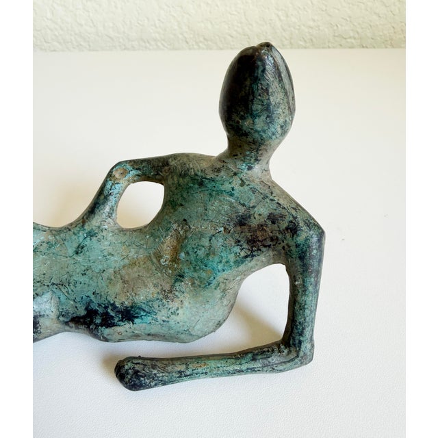 Bronze Reclining Figure in the Style of Henry Moore, Late 20th Century For Sale In Sacramento - Image 6 of 10